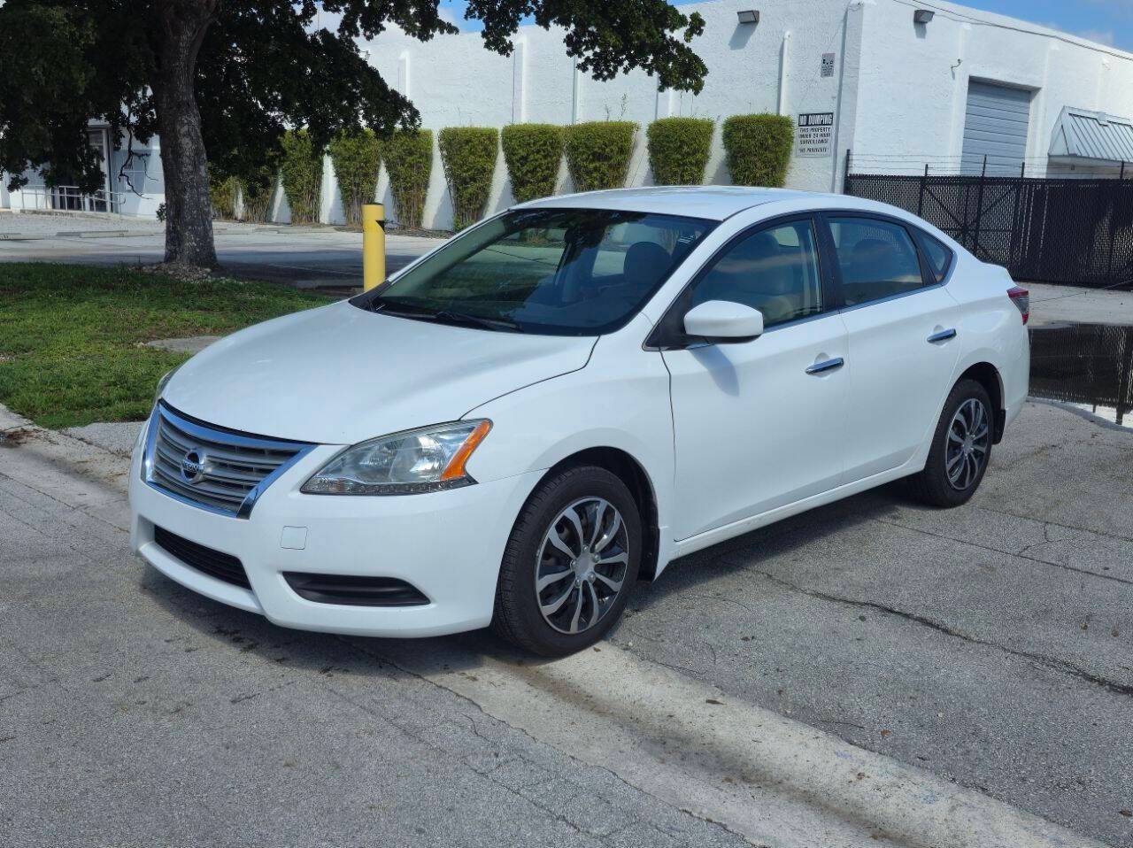2015 Nissan Sentra S — Sedan — 86,955 mi — Hallandale Beach, FL
