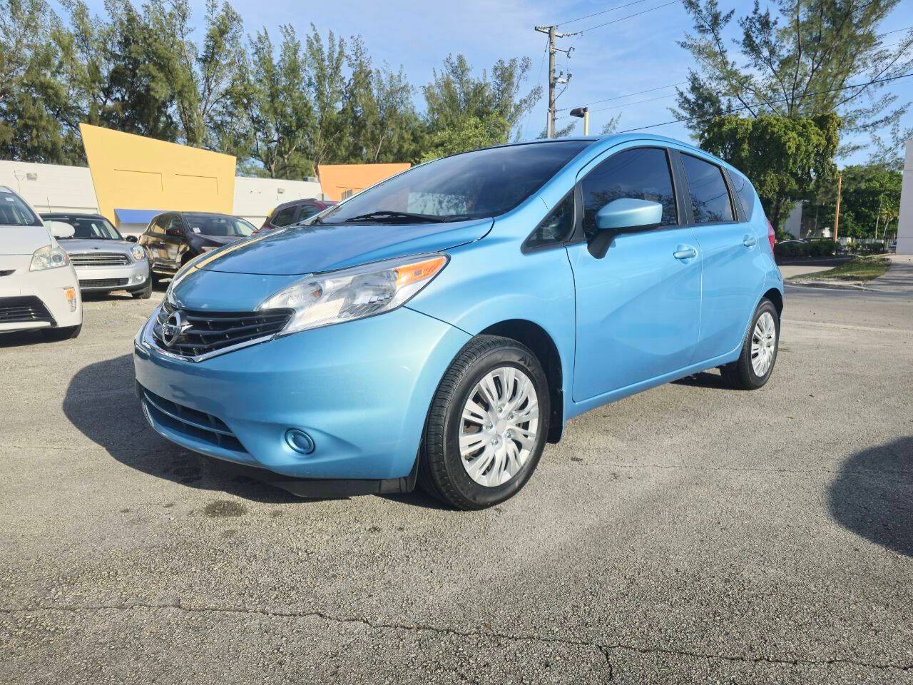 2015 Nissan Versa 1.6 SV — Hatchback — 70,346 mi — Hallandale Beach, FL