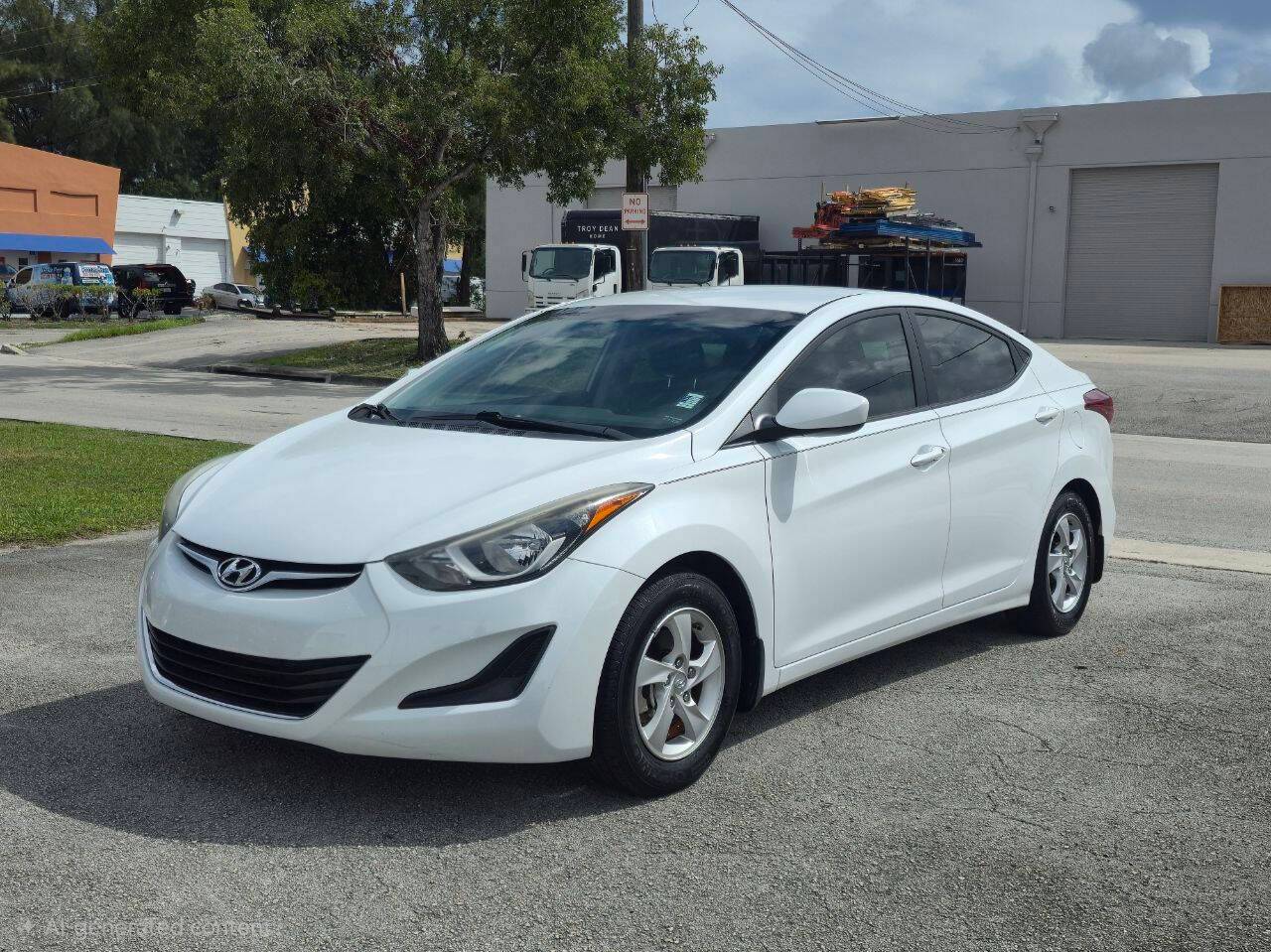 2015 Hyundai Elantra SE — Sedan — 15,903 mi — Hallandale Beach, FL