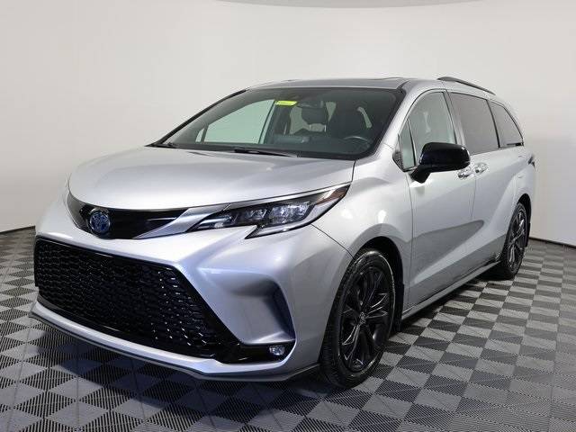 2022 Toyota Sienna XSE — Minivan — 61,744 mi — Louisville, KY