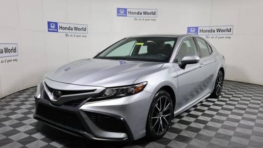 2021 Toyota Camry SE — Sedan — 53,960 mi — Louisville, KY