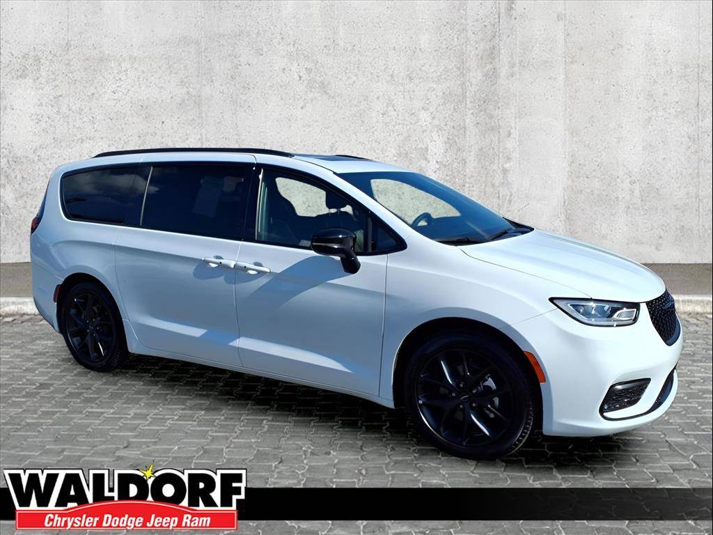 2025 Chrysler Pacifica Limited — Minivan — 3,393 mi — Waldorf, MD