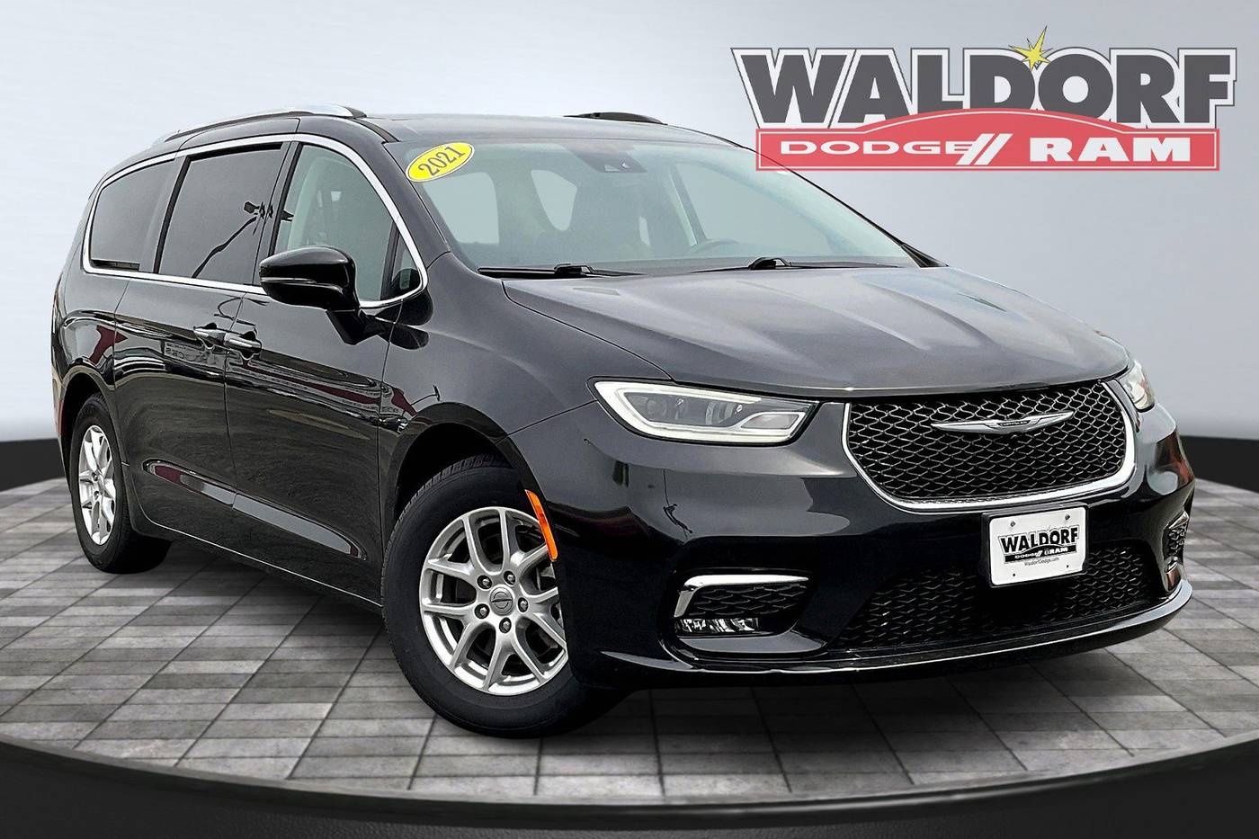 2021 Chrysler Pacifica Touring L — Minivan — 37,373 mi — Waldorf, MD