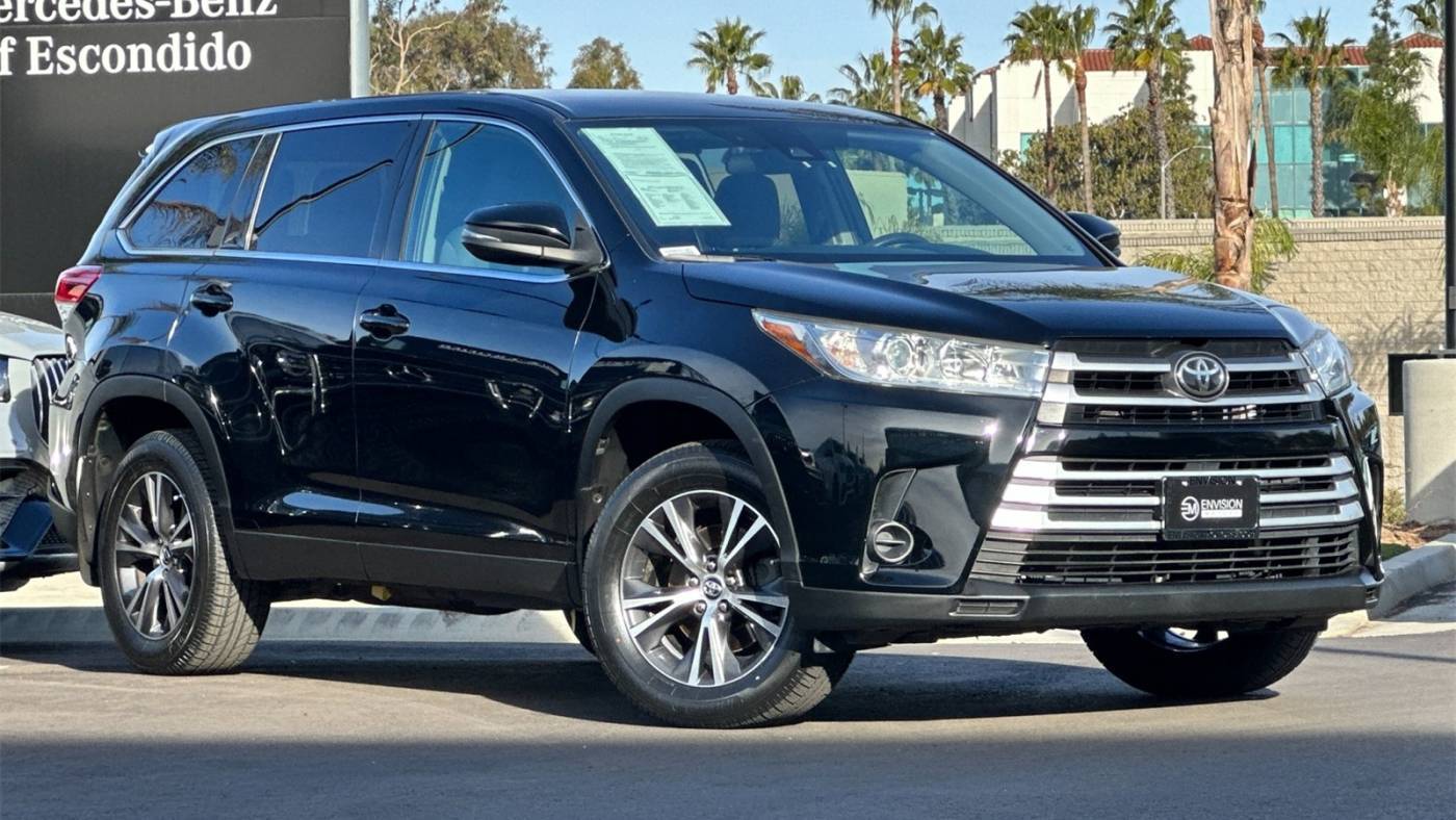 2019 Toyota Highlander LE V6 — SUV — 102,974 mi — Escondido, CA
