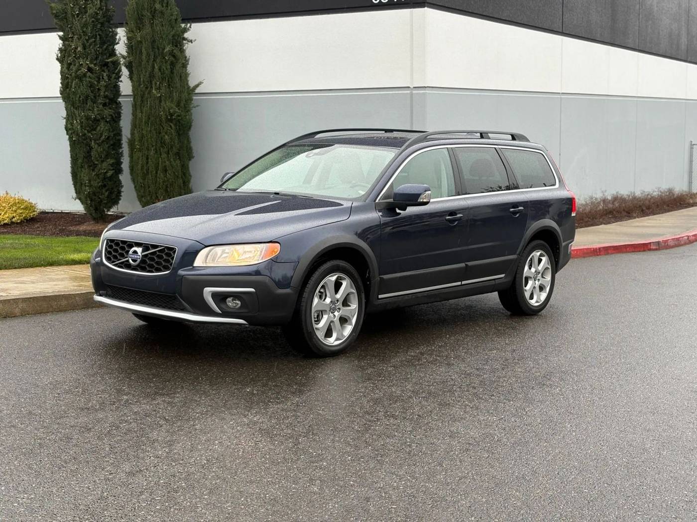 2015 Volvo XC70 3.2 Premier — Wagon — 88,392 mi — Portland, OR