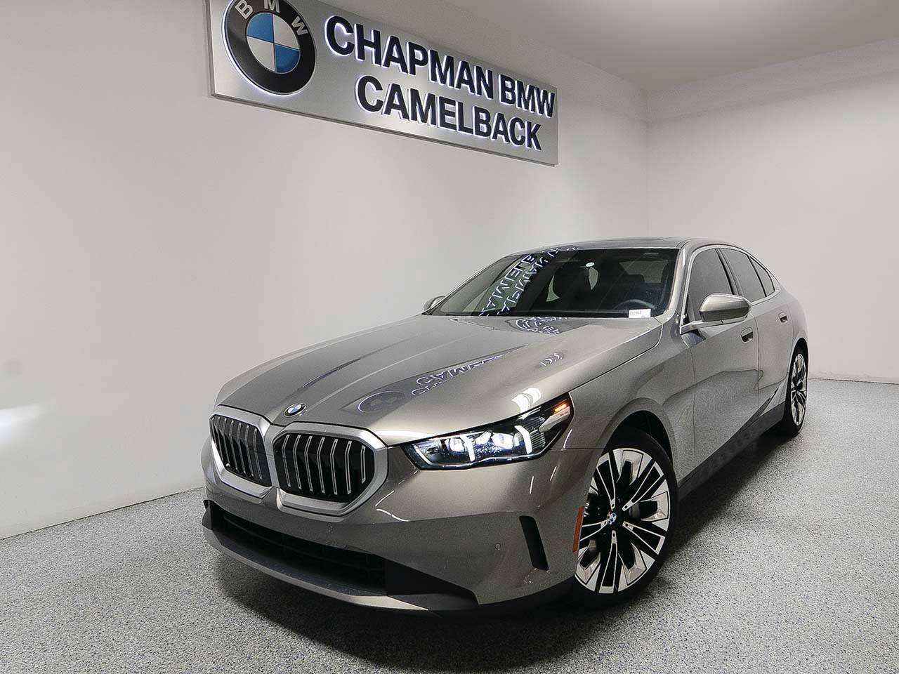 2025 BMW 5 Series 530i — Sedan — 5,001 mi — Phoenix, AZ