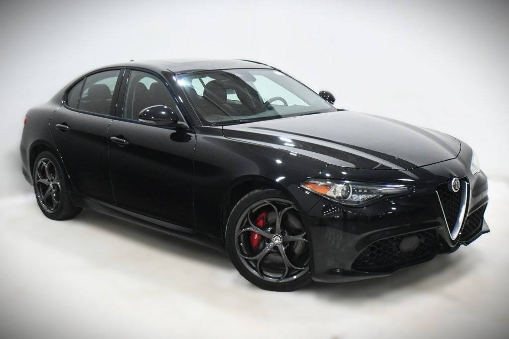 2018 Alfa Romeo Giulia Ti Sport — Sedan — 27,583 mi — Lansing, IL