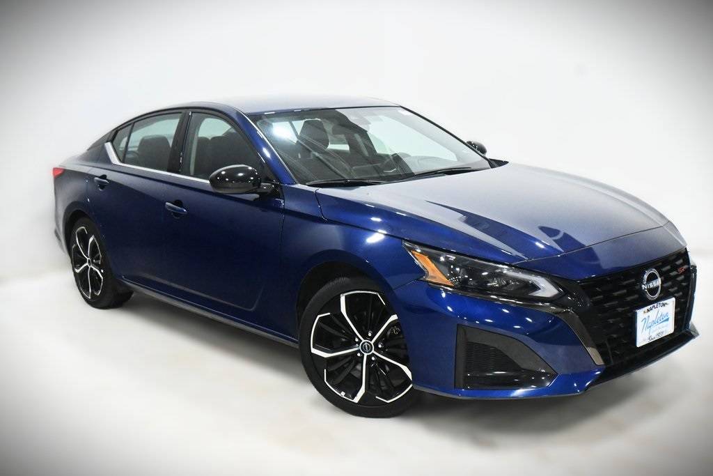 2023 Nissan Altima SR — Sedan — 63,942 mi — Lansing, IL