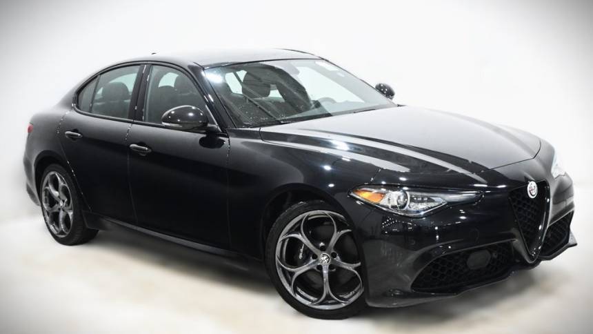 2021 Alfa Romeo Giulia Ti Sport — Sedan — 54,937 mi — Lansing, IL