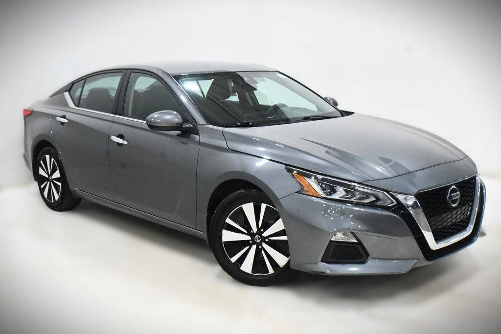 2022 Nissan Altima SV — Sedan — 55,172 mi — Lansing, IL