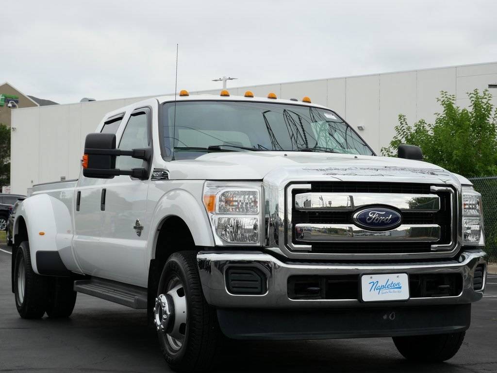 2016 Ford Super Duty F-350 XLT — Pickup Truck — 107,037 mi — Lansing, IL
