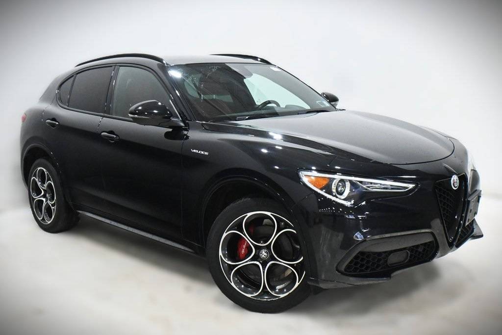 2022 Alfa Romeo Stelvio Veloce — SUV — 59,253 mi — Lansing, IL
