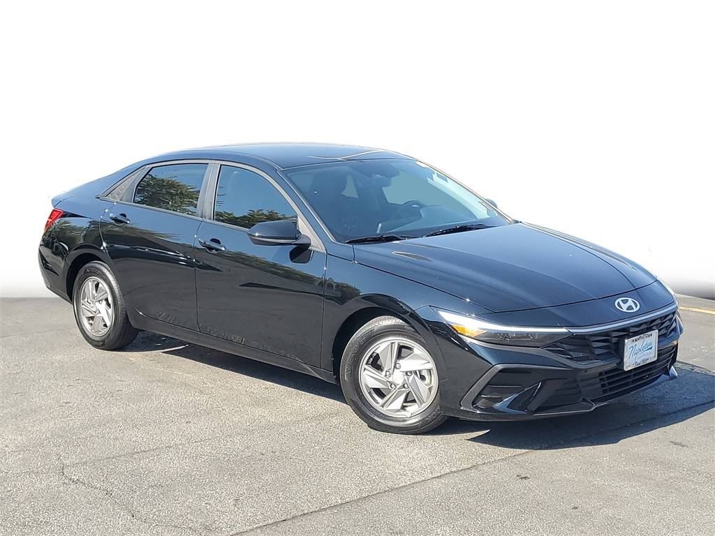 2025 Hyundai Elantra SE — Sedan — 8,063 mi — Calumet City, IL