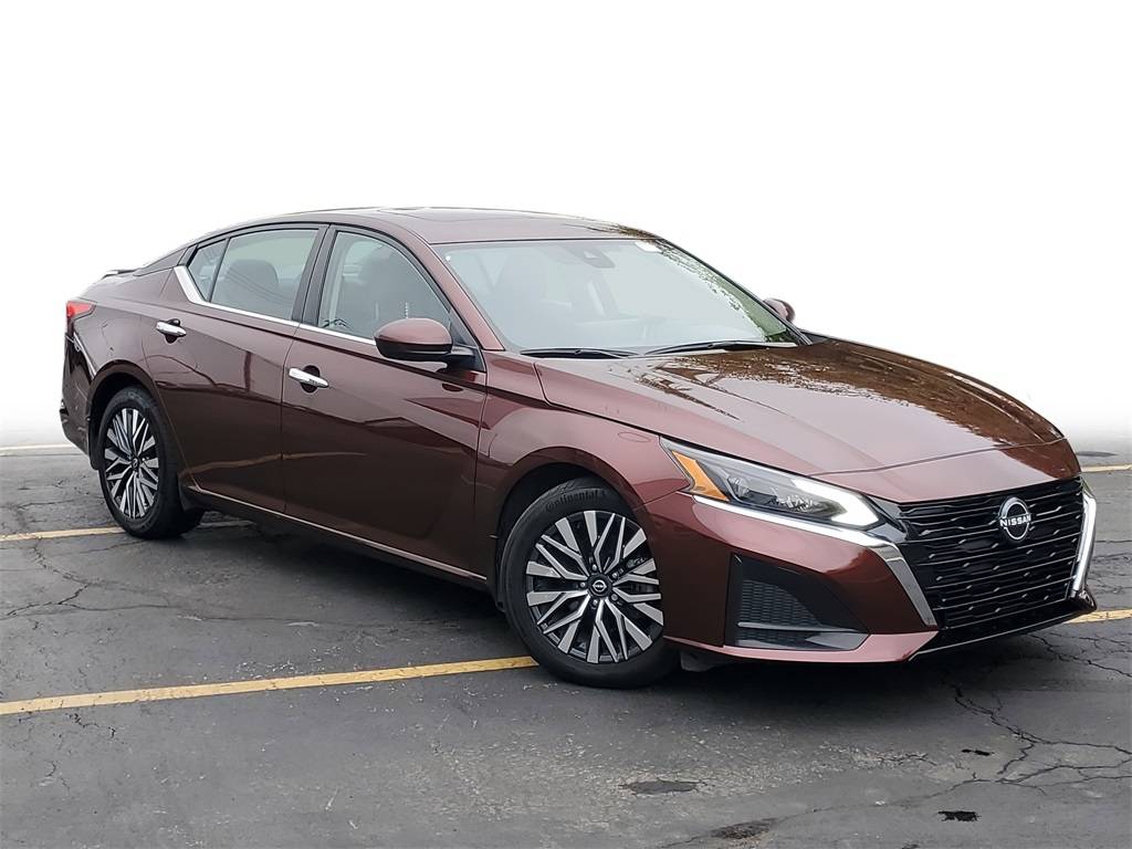 2023 Nissan Altima SV — Sedan — 56,711 mi — Calumet City, IL
