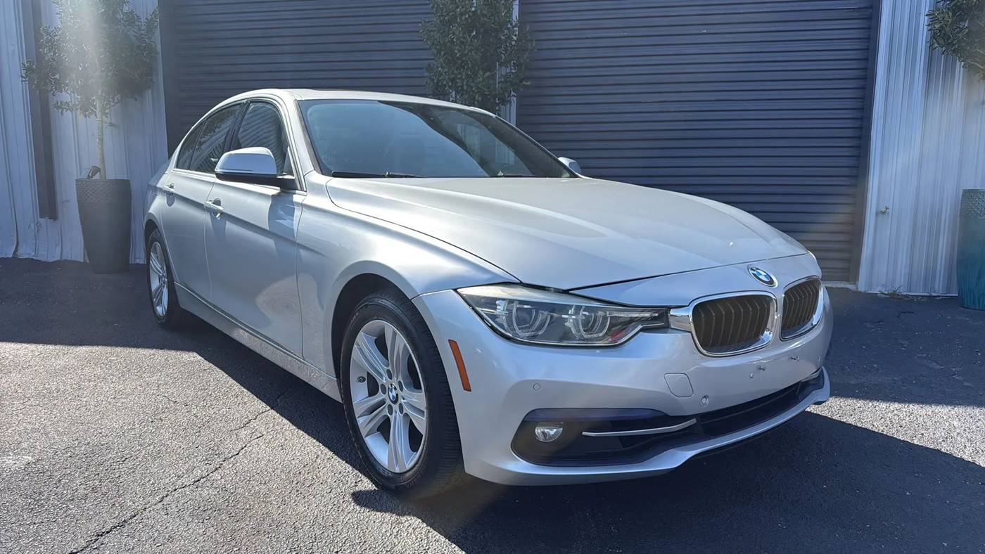 2017 BMW 3 Series 330i