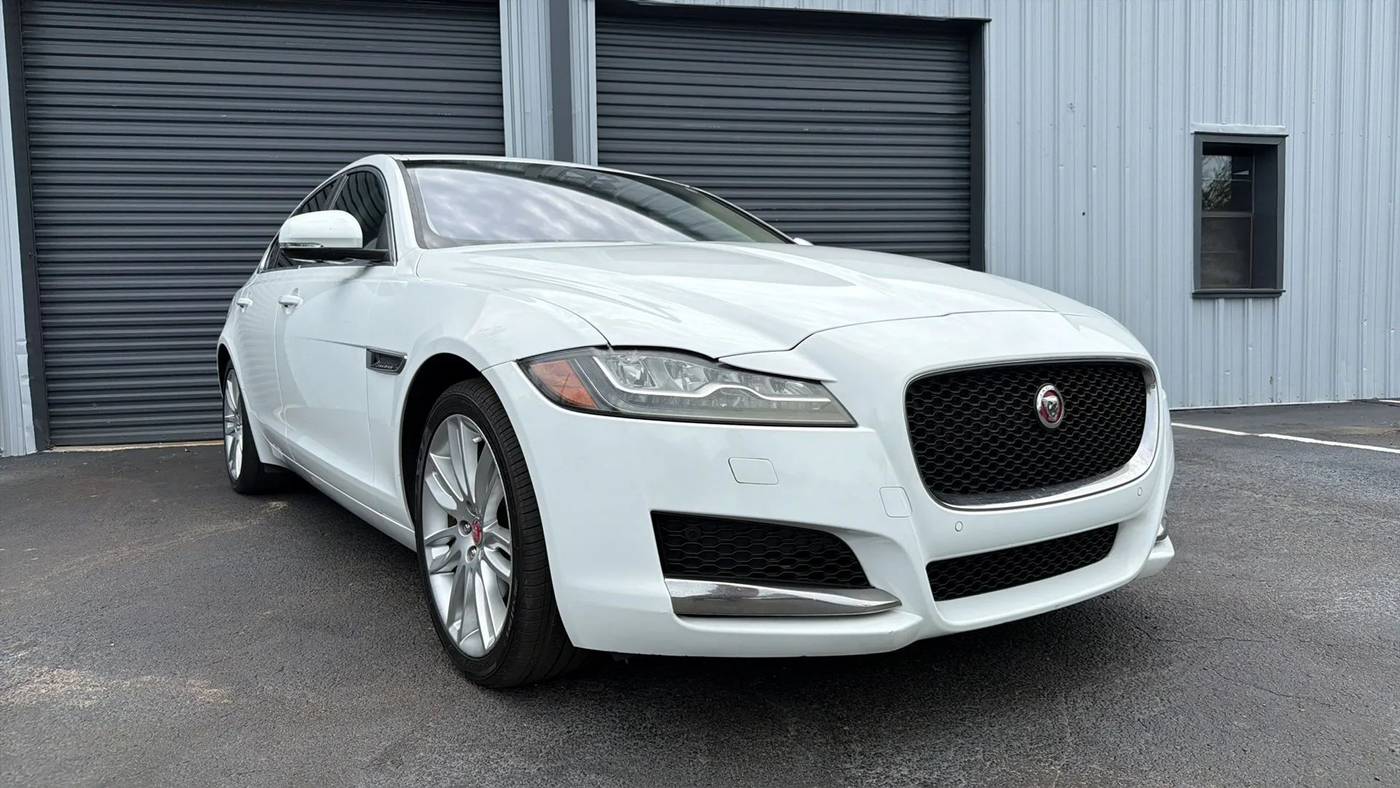 2016 Jaguar XF Prestige
