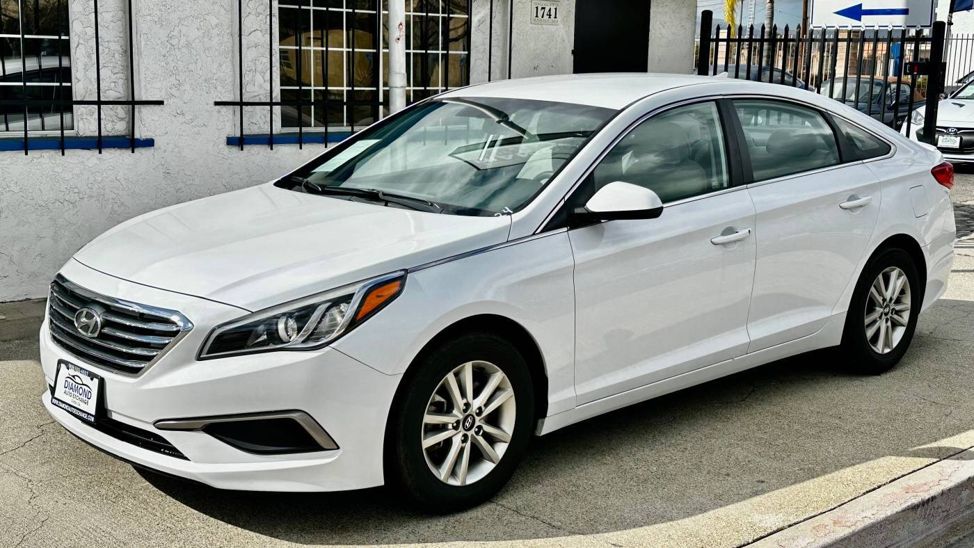 2017 Hyundai Sonata Base — Sedan — 52,463 mi — Colton, CA
