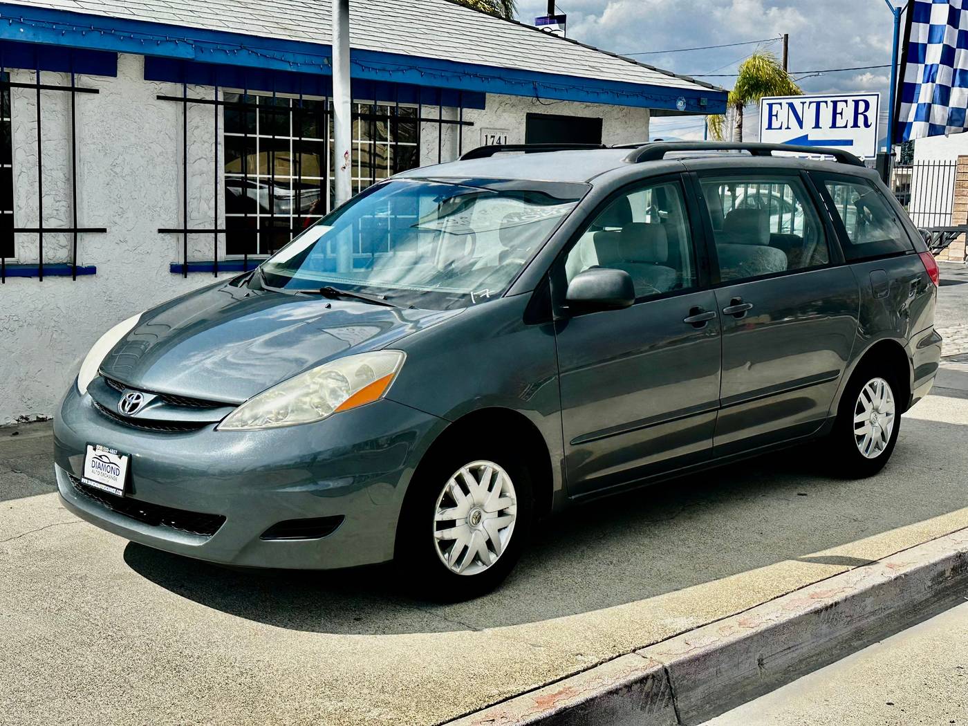 2006 Toyota Sienna CE — Minivan — 107,240 mi — Colton, CA