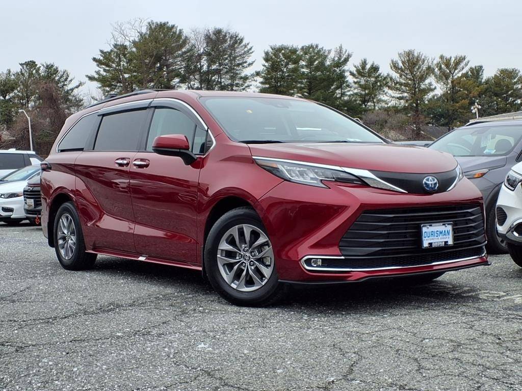 2023 Toyota Sienna XLE — Minivan — 22,593 mi — Rockville, MD