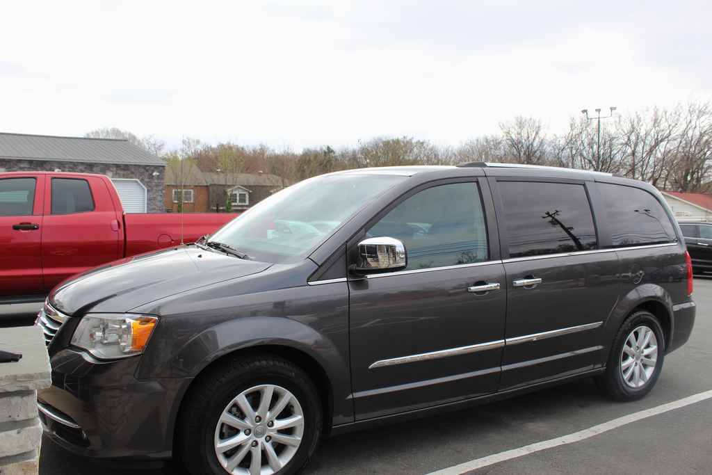 2016 Chrysler Town & Country Limited Platinum — Minivan — 119,682 mi — Graham, NC