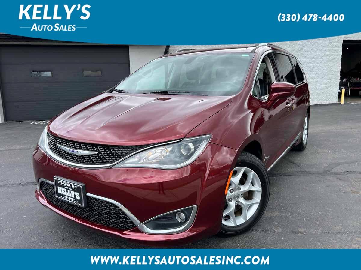 2017 Chrysler Pacifica Touring L Plus — Minivan — 111,560 mi — Canton, OH