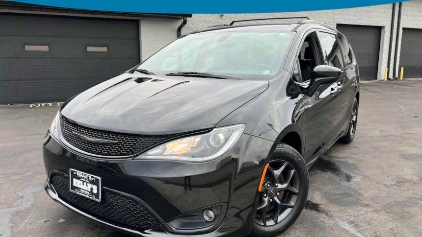 2018 Chrysler Pacifica Touring L — Minivan — 91,706 mi — Canton, OH