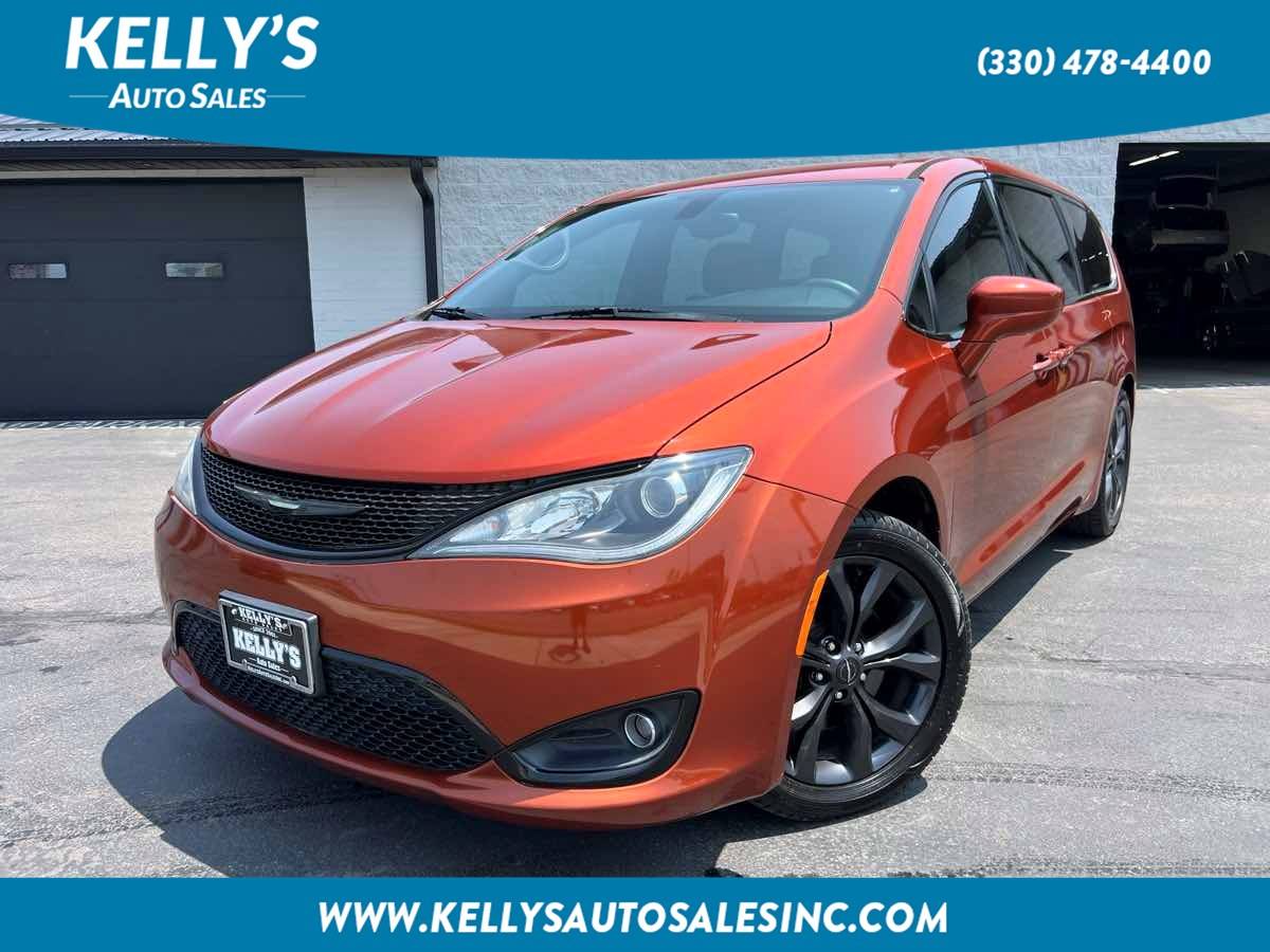2018 Chrysler Pacifica Touring Plus — Minivan — 70,949 mi — Canton, OH