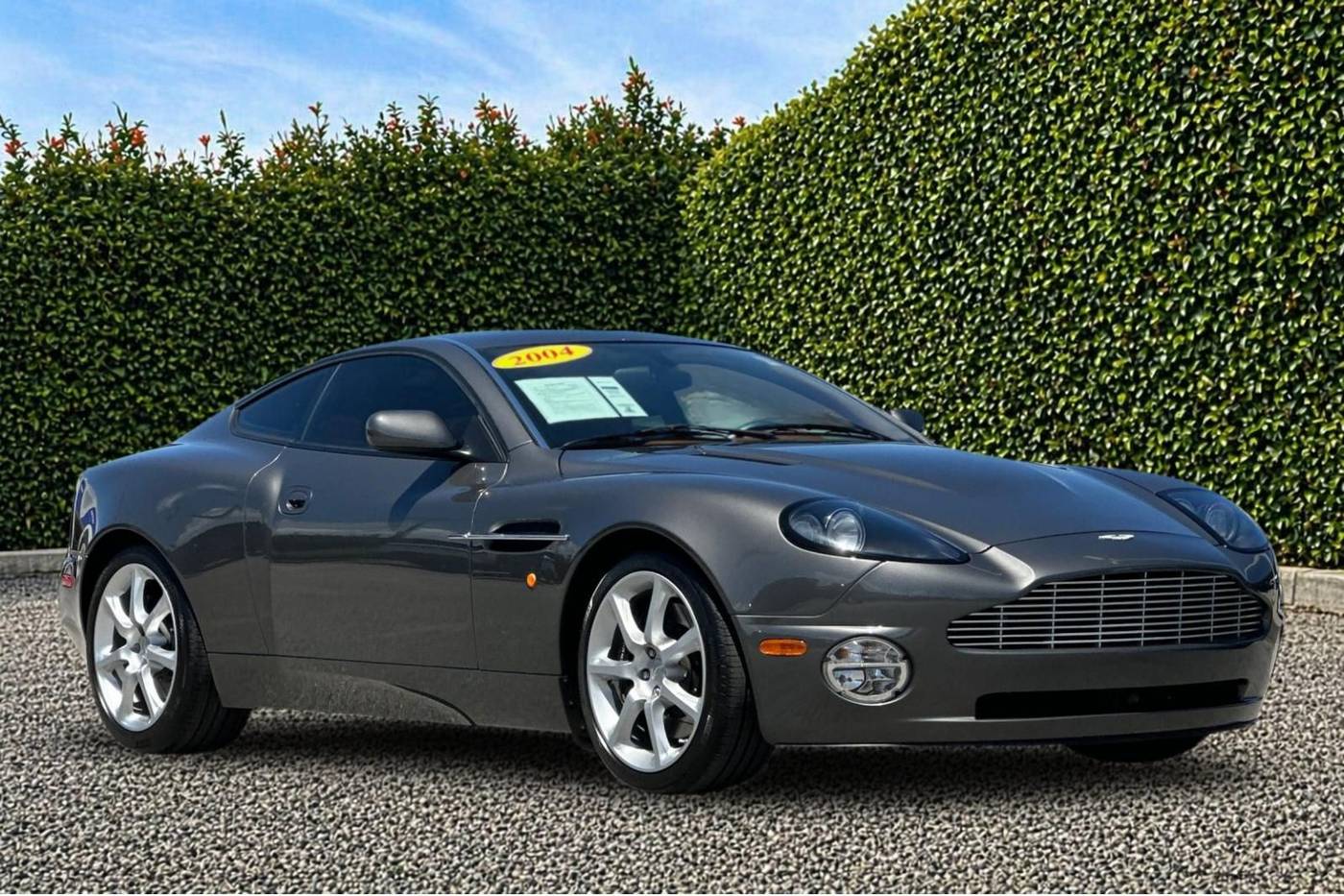 2004 Aston Martin Vanquish Standard