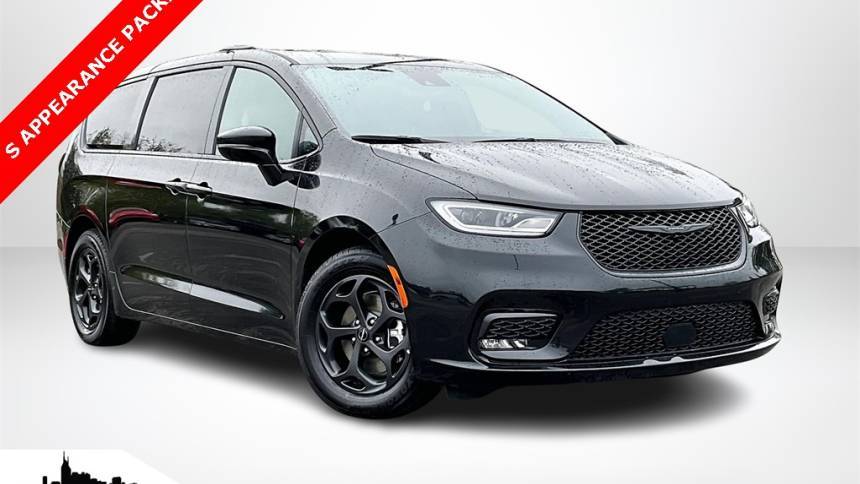 2022 Chrysler Pacifica Hybrid Touring L — Minivan — 66,546 mi — Madison, TN