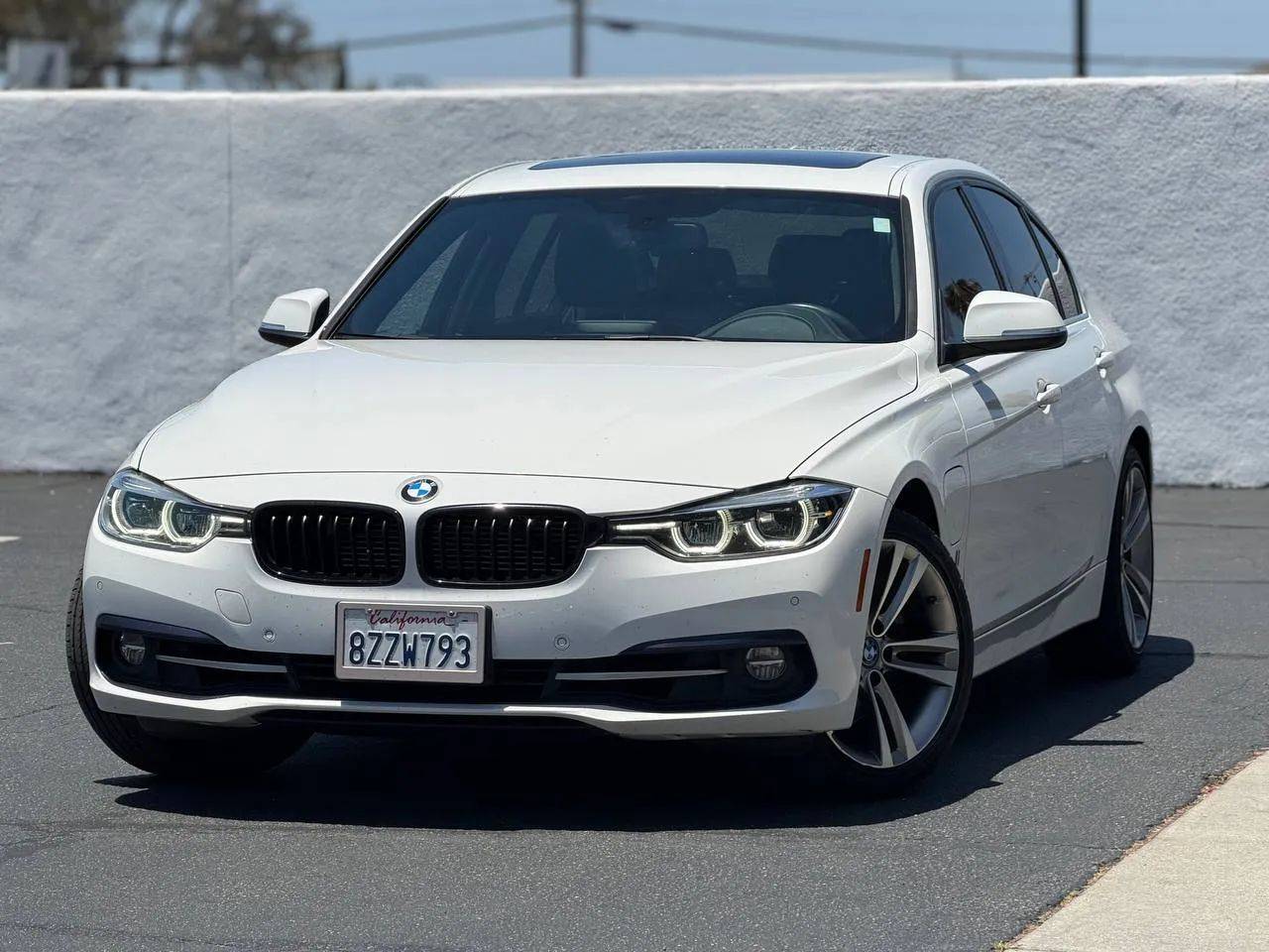 2018 BMW 3 Series 330e