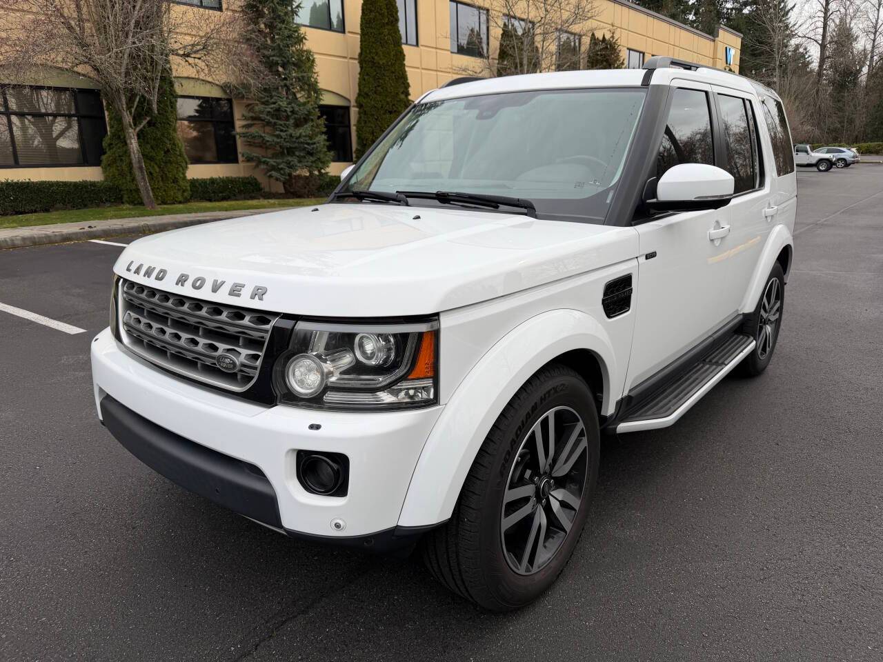 2015 Land Rover LR4 LUX