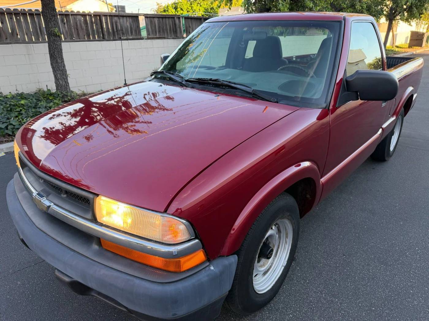 2003 Chevrolet S-10 Base