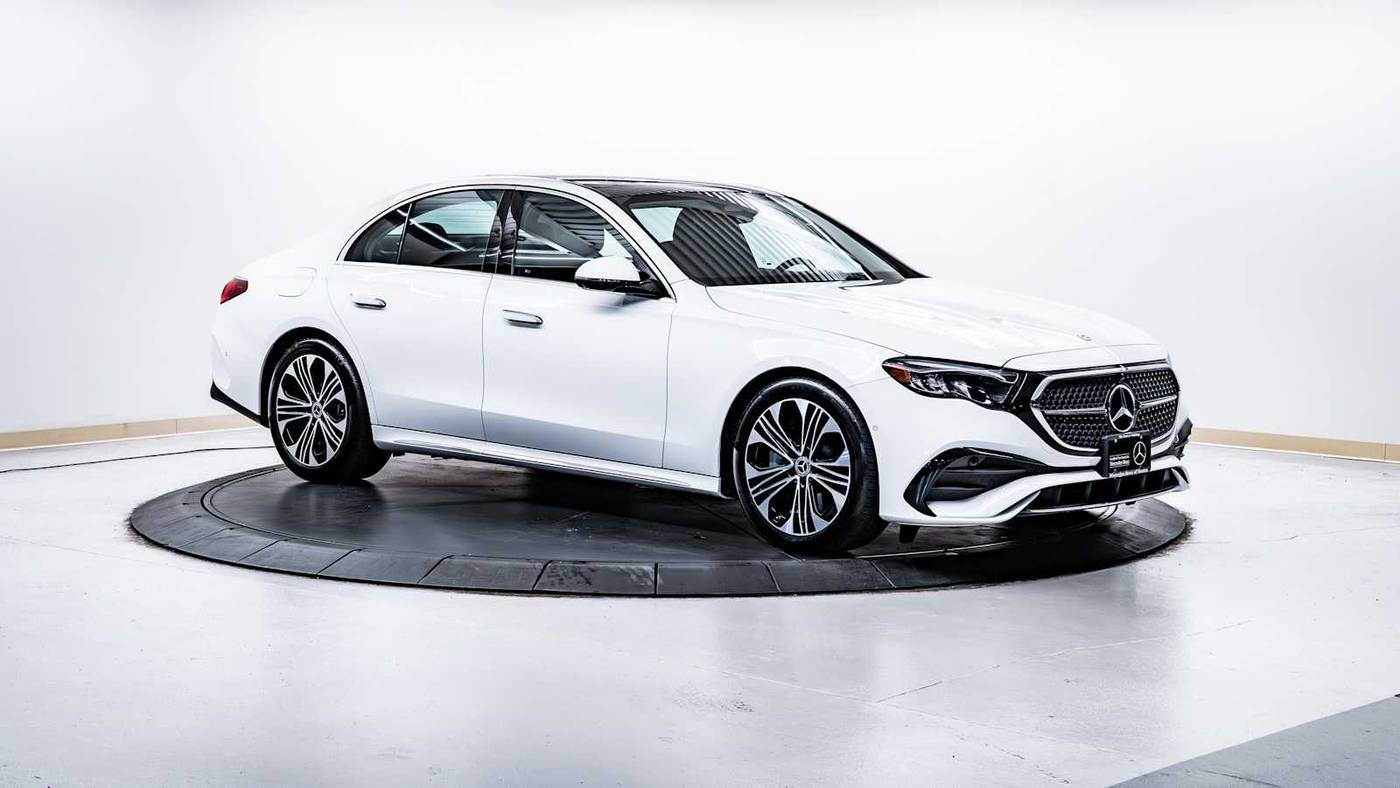 2025 Mercedes-Benz E-Class E 450 — Sedan — 121 mi — Somerville, MA