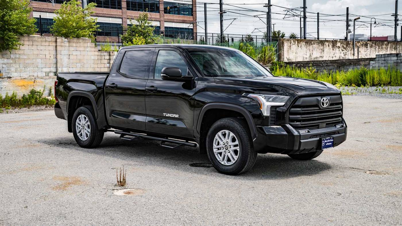 2023 Toyota Tundra SR5 — Pickup Truck — 17,826 mi — Somerville, MA