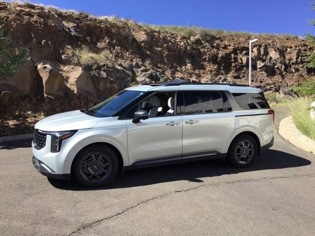 2025 Kia Carnival SX — Minivan — 10,825 mi — Prescott Valley, AZ