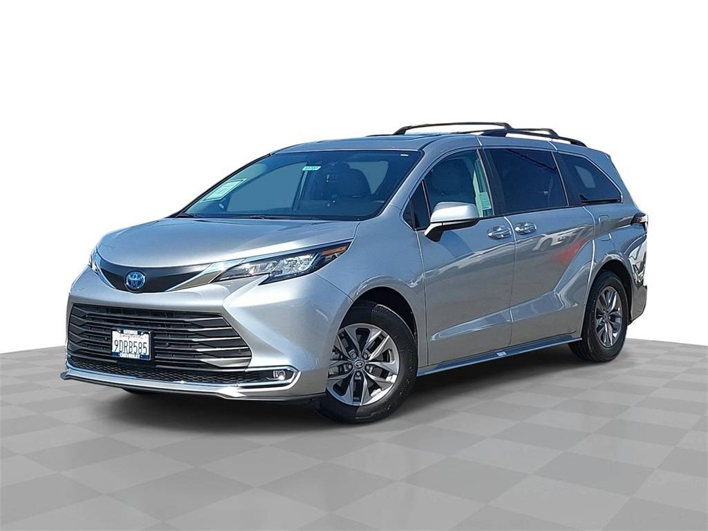 2023 Toyota Sienna XLE — Minivan — 26,923 mi — Bellflower, CA