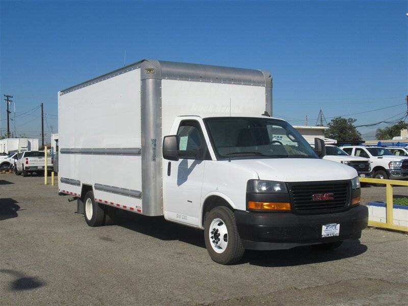 2021 GMC Savana Commercial Cutaway 3500 — Chassis Cab Truck — 71,658 mi — La Puente, CA