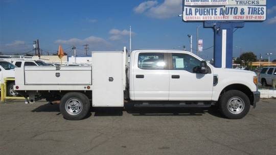 2017 Ford Super Duty F-350 Chassis Cab XLT — Chassis Cab Truck — 148,092 mi — La Puente, CA