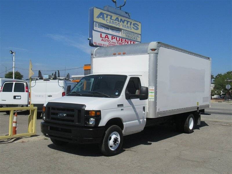 2017 Ford E-Series Cutaway E-350 — Chassis Cab Truck — 126,841 mi — La Puente, CA
