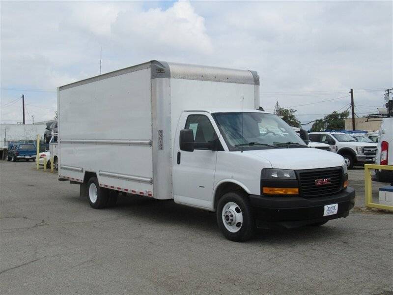 2021 GMC Savana Commercial Cutaway 3500 — Chassis Cab Truck — 92,537 mi — La Puente, CA