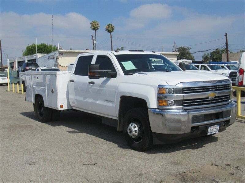 2015 Chevrolet Silverado 3500HD Chassis Cab WT — Chassis Cab Truck — 133,409 mi — La Puente, CA