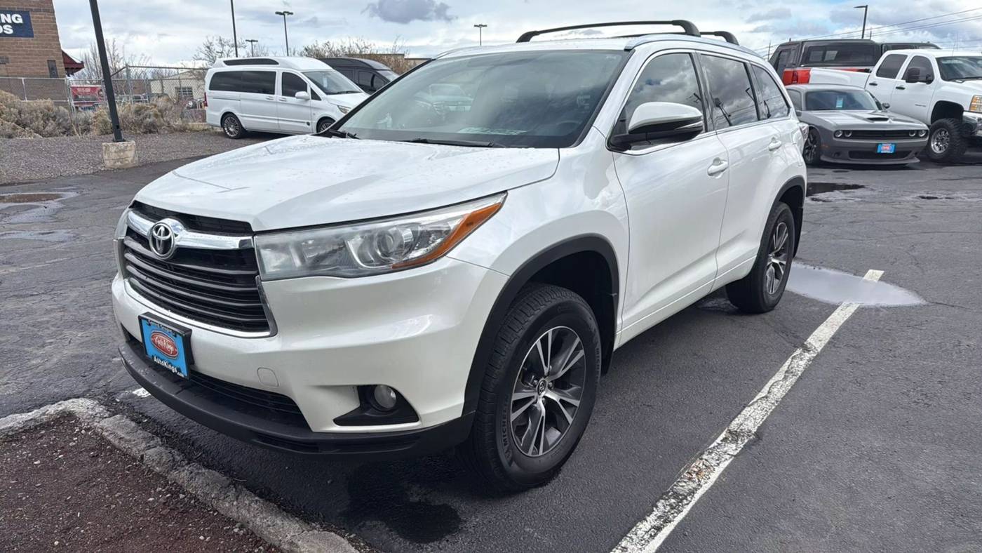2016 Toyota Highlander XLE — SUV — 152,765 mi — Bend, OR