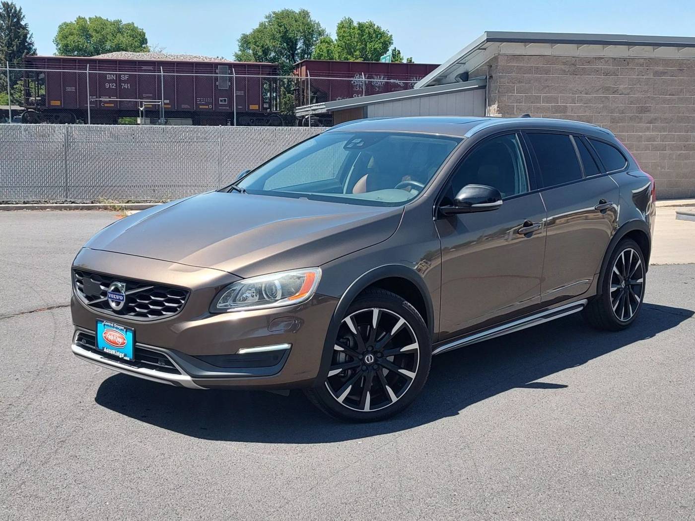 2016 Volvo V60 Cross Country T5 Platinum — Wagon — 131,431 mi — Bend, OR