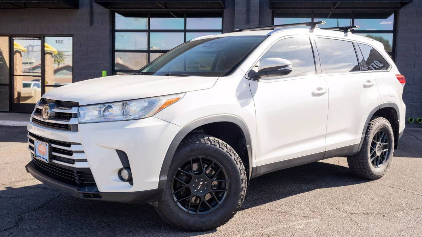 2019 Toyota Highlander XLE — SUV — 105,785 mi — Bend, OR