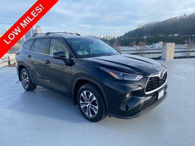 2022 Toyota Highlander XLE — SUV — 23,523 mi — Seattle, WA