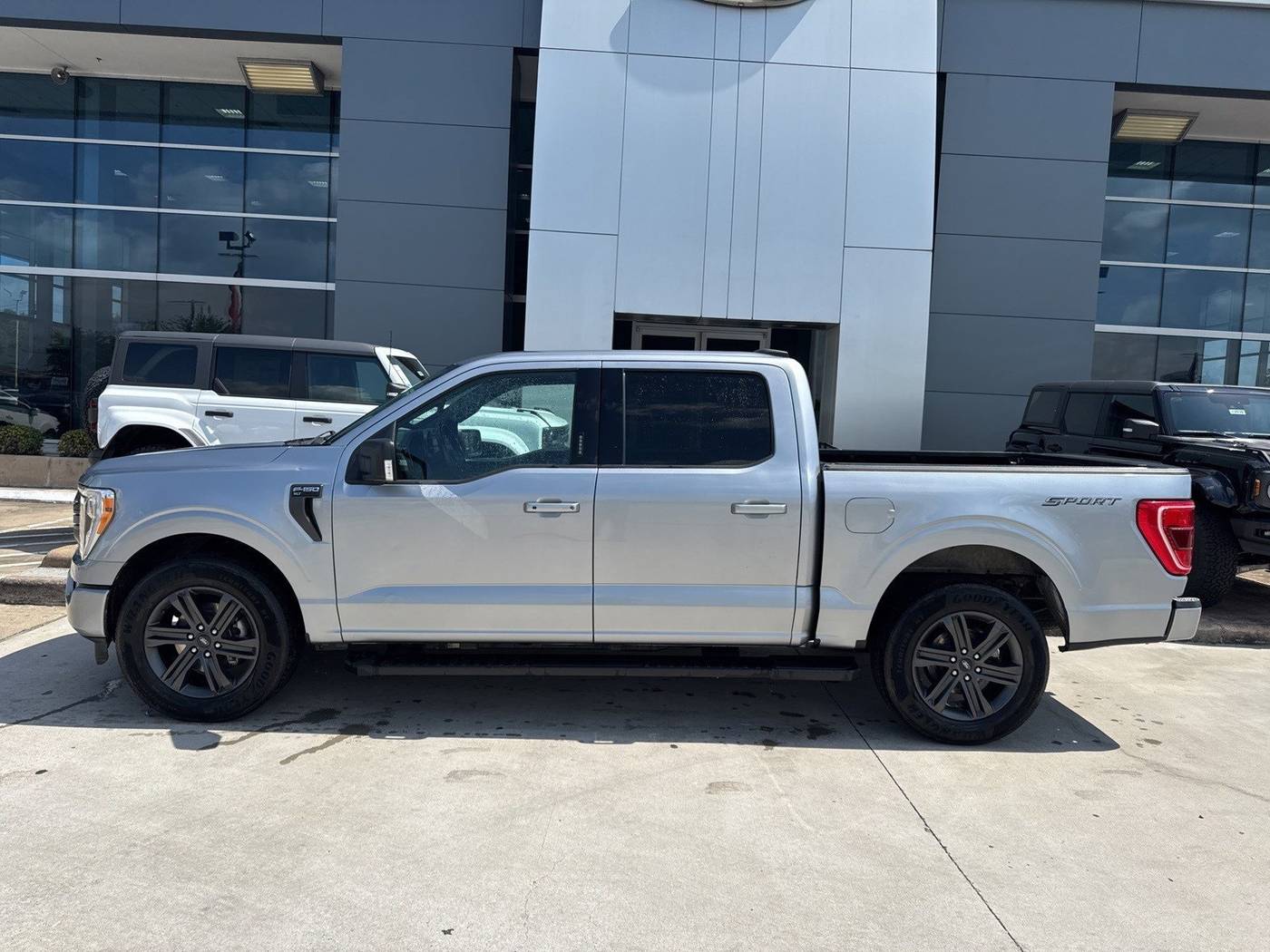 2023 Ford F-150 XLT — Pickup Truck — 58,857 mi — Houston, TX