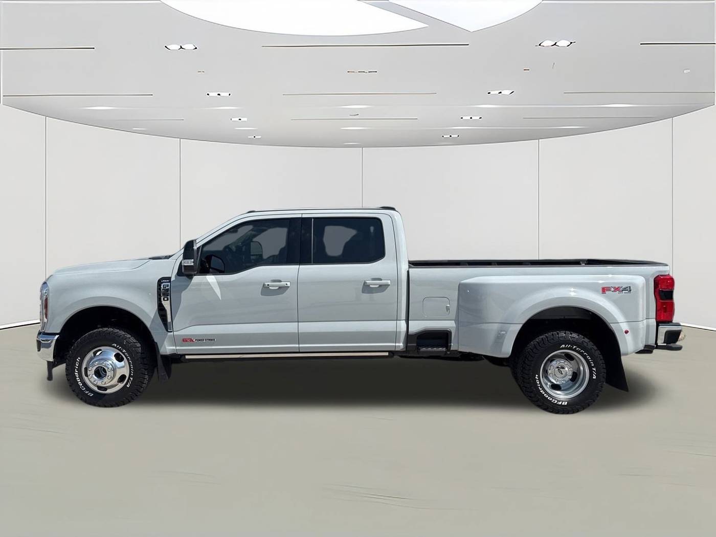 2025 Ford Super Duty F-350 XL — Pickup Truck — 5,987 mi — Houston, TX