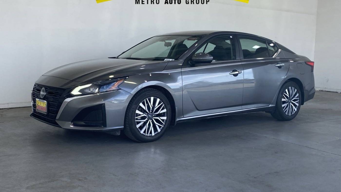 2023 Nissan Altima SV — Sedan — 23,047 mi — Riverside, CA