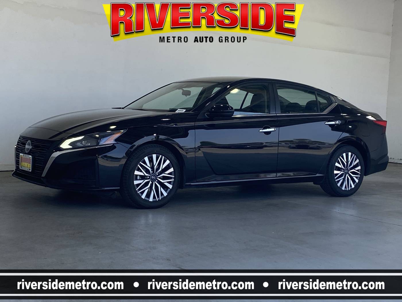 2023 Nissan Altima SV — Sedan — 52,198 mi — Riverside, CA