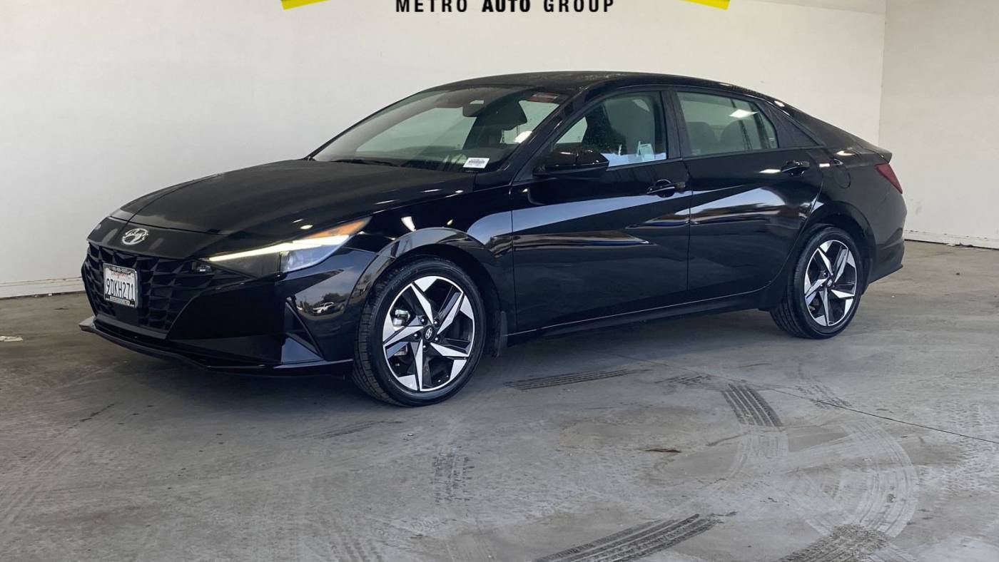 2023 Hyundai Elantra SEL — Sedan — 32,944 mi — Riverside, CA